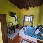 Casona La Orilla 1908 Отель типа 