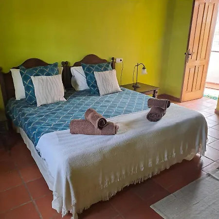 Casona La Orilla 1908 Tias