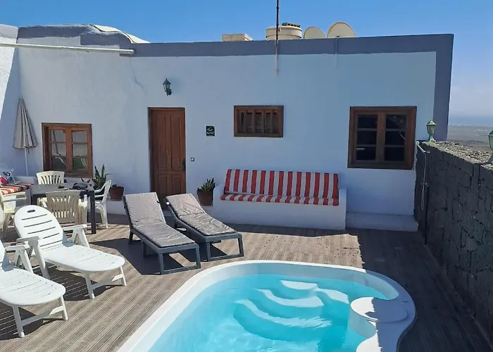 Casona La Orilla 1908 Panzió Tías