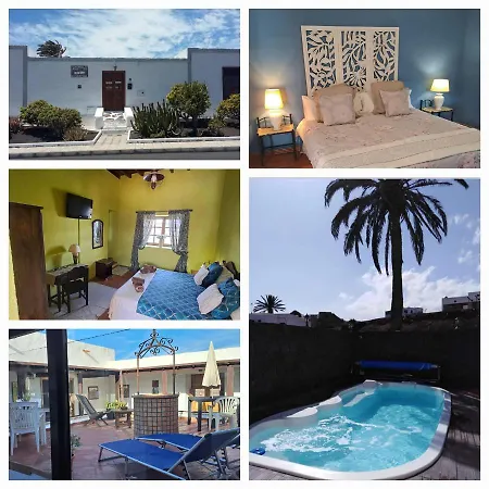 Casona La Orilla 1908 Bed & Breakfast 3*