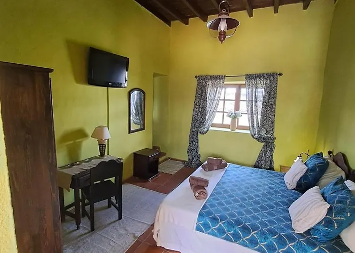 Casona La Orilla 1908 Bed & Breakfast